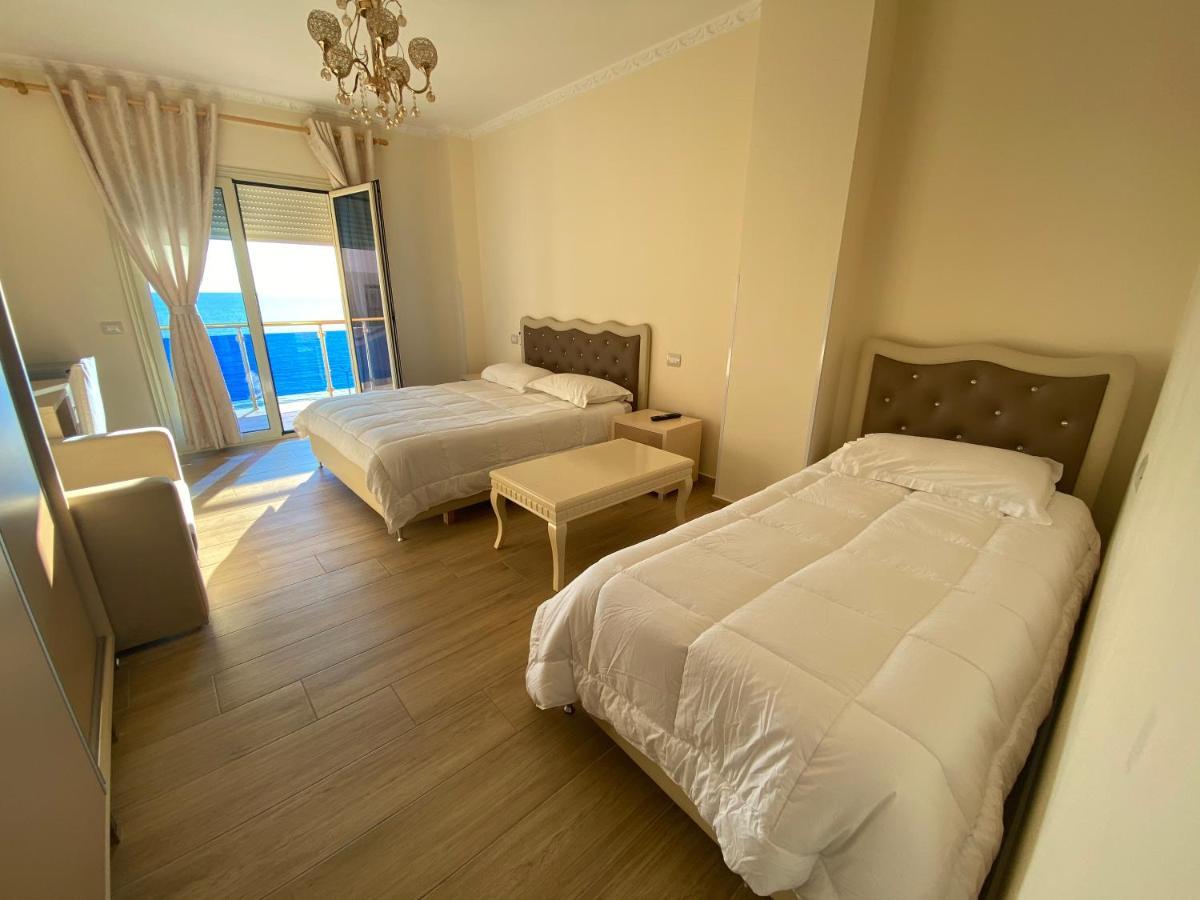 Hotel 3 Vellezerit Durrës Buitenkant foto