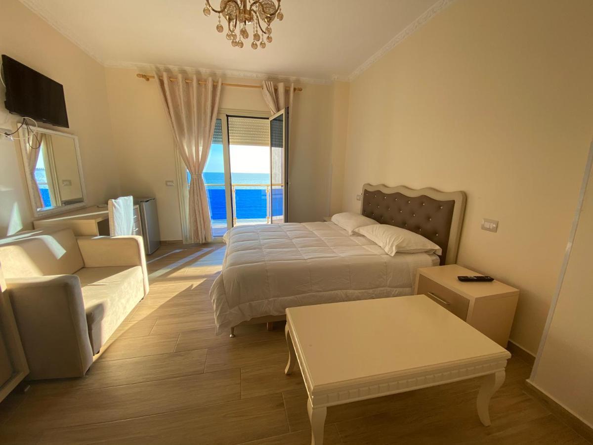 Hotel 3 Vellezerit Durrës Buitenkant foto
