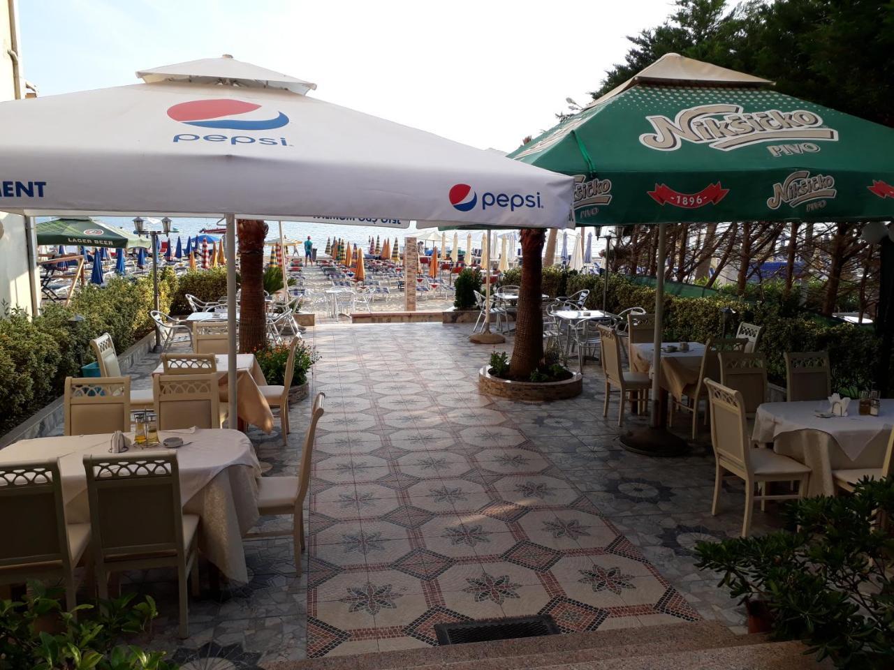 Hotel 3 Vellezerit Durrës Buitenkant foto