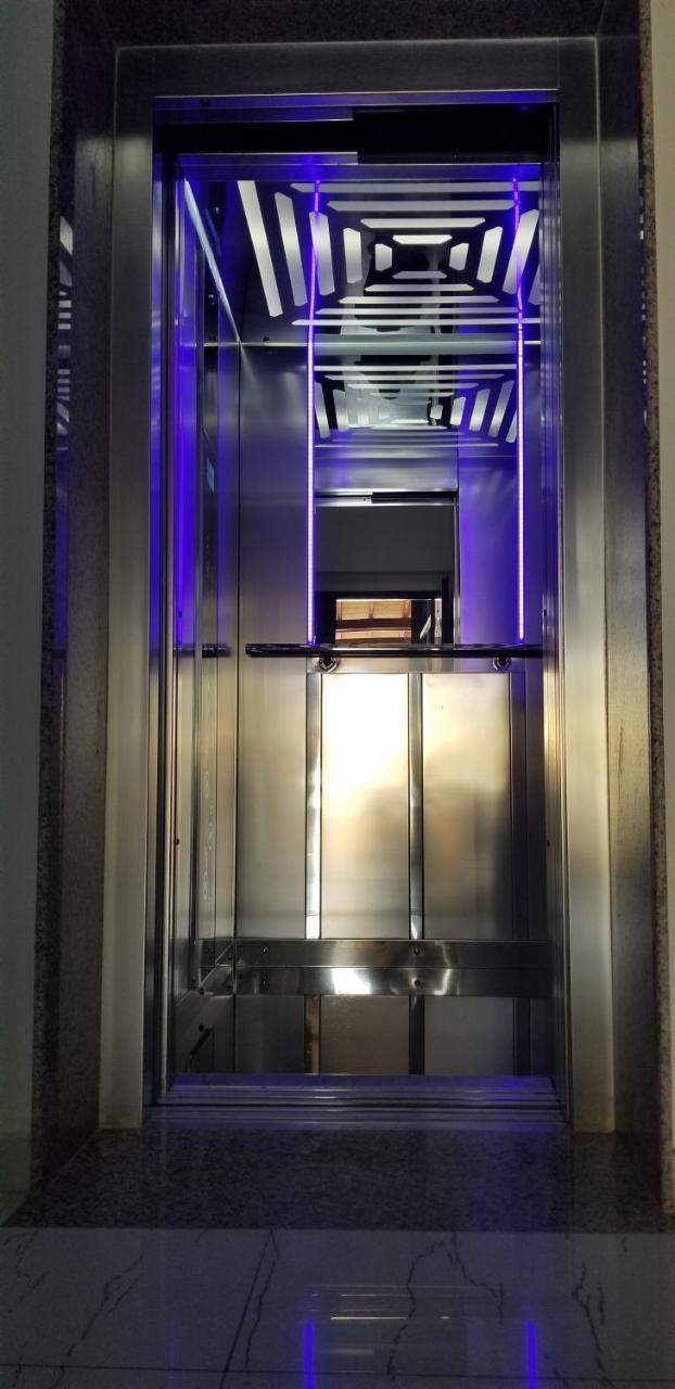 Hotel 3 Vellezerit Durrës Buitenkant foto