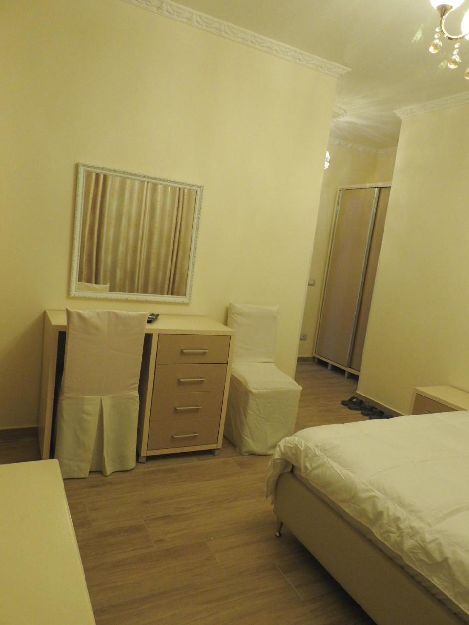 Hotel 3 Vellezerit Durrës Buitenkant foto