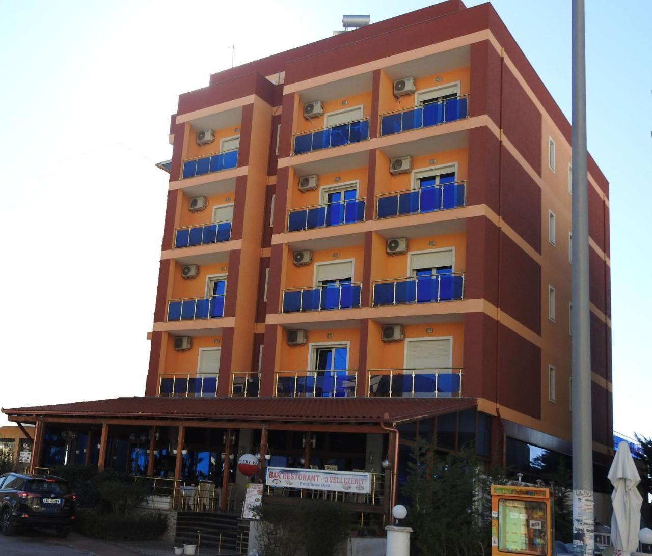 Hotel 3 Vellezerit Durrës Buitenkant foto